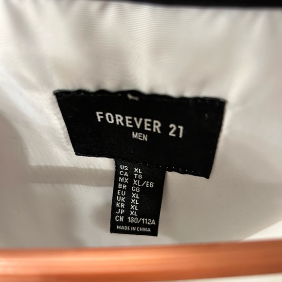 “Worldwide” Windbreaker Jacket - Picture 3 of 3